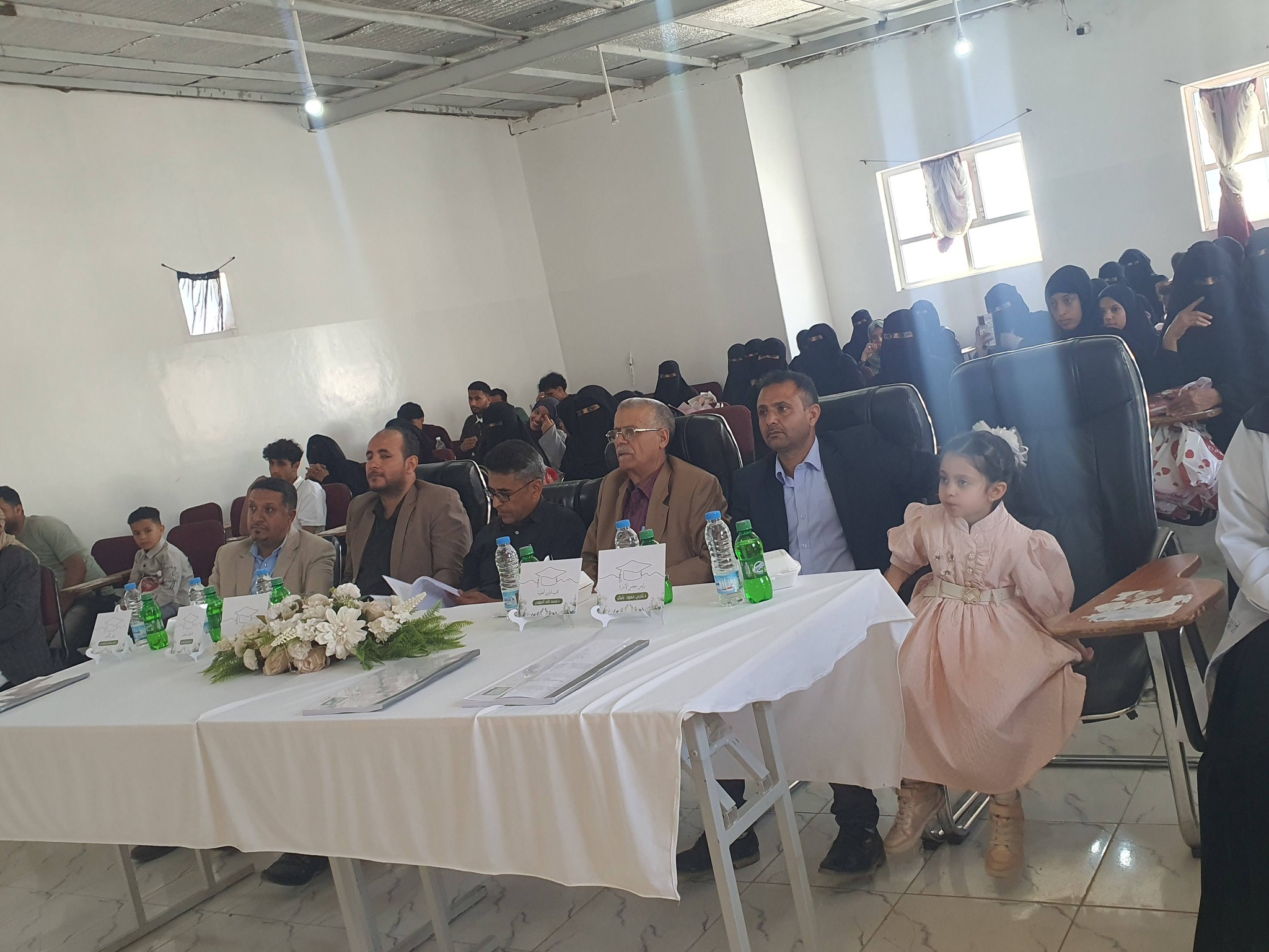 تواصل الكلية الألمانية للعلوم الطبية والتقنية فعاليات الأسبوع العلمي لمناقشة مشاريع التخرج لطلبة الكلية.