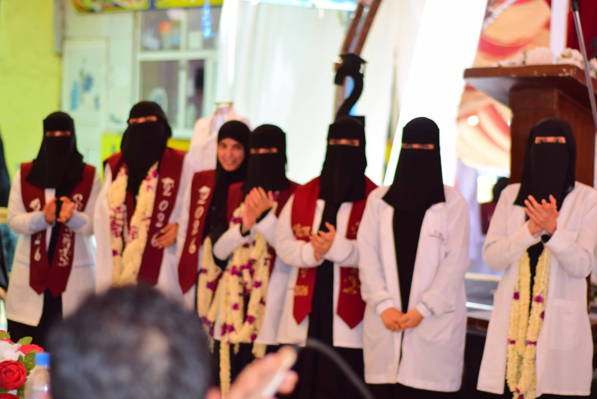 استمرار فعاليات الأسبوع العلمي لمناقشة مشاريع التخرج والبحوث العلمية